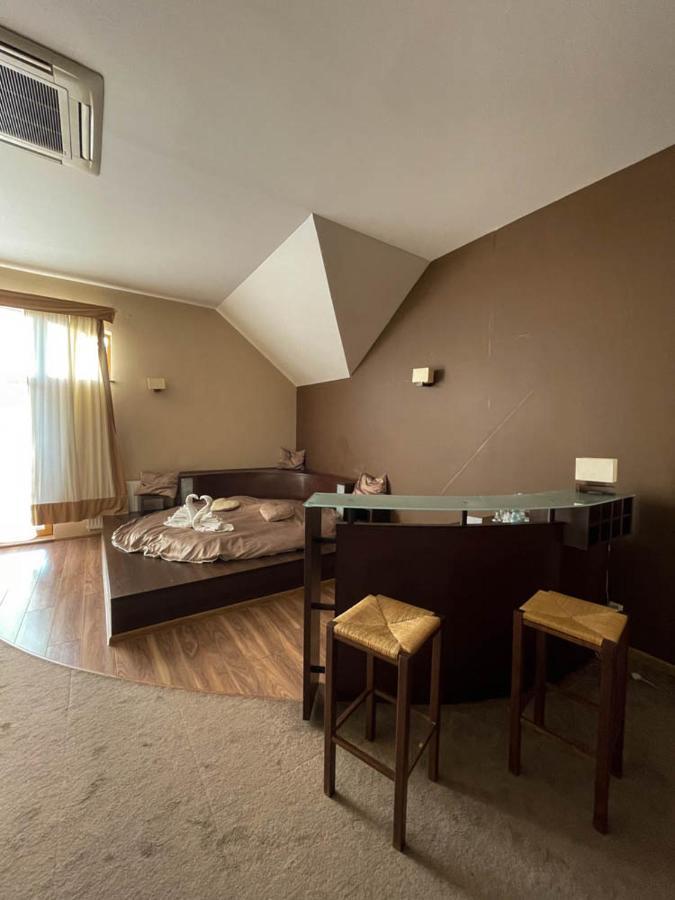 Hotel Sens Mierzyn  ภายนอก รูปภาพ
